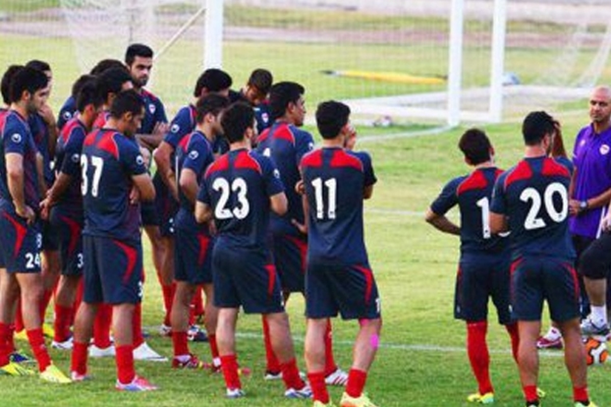باشگاه فولاد به دنبال فروش چهار بازیکن خود است.