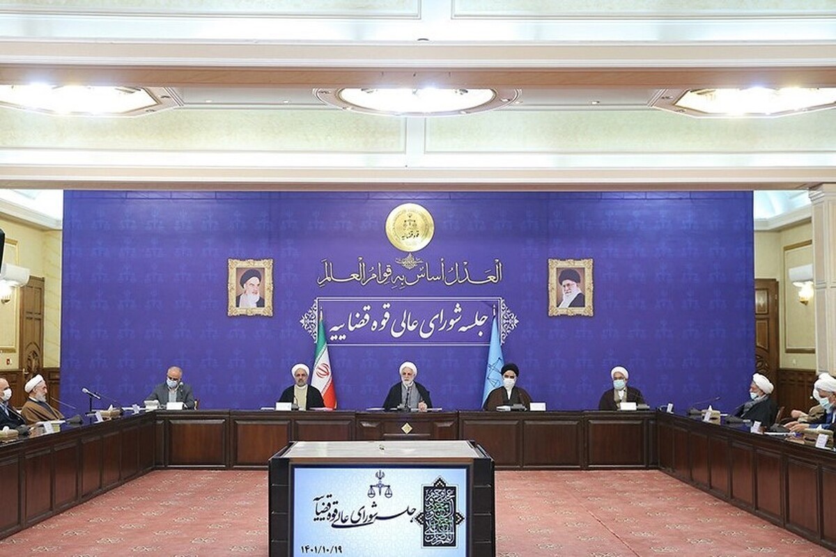 رئیس قوه قضائیه گفت: مسئولان و مراجع ذیربط قضایی با توجه به در پیش بودن ولادت با سعادت حضرت زهرا (س) تمهیدات لازم را برای آزادی و بهره‌مندی از ارافاقات قانونی در قبال آن دسته از زندانیان واجد شرایط فراهم آورند.