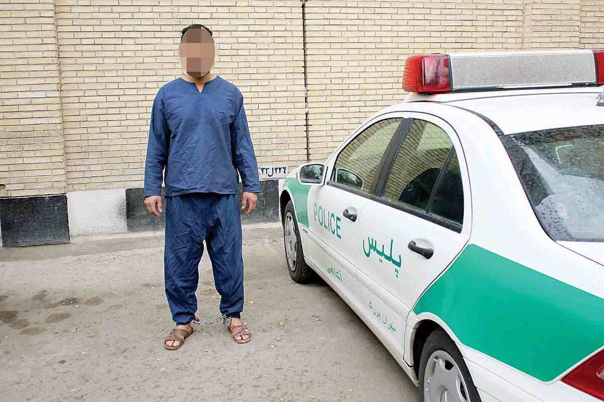 متهم ۳۴ ساله در بازجویی‌ها اعتراف کرد پسرعموی خود را به خاطر اختلافات شخصی به ضرب گلوله به قتل رسانده و پیکرش را به خاک سپرده است.