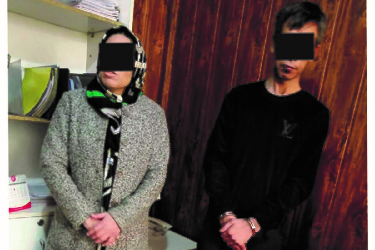 مستخدم یک مرکز آموزشی استثنایی که با همدستی شوهر معتادش، مدیر ۶۴ ساله این مرکز را با توسل به حیله و نیرنگ به خلوتگاه مخوف کشانده و با تهیه «فیلم سیاه» دست به اخاذی میلیاردی زده بودند، در حالی رسوا شدند که دستورات قاطع قضایی و هوشیاری نیرو‌های انتظامی راز این ماجرای هولناک را فاش کرد.