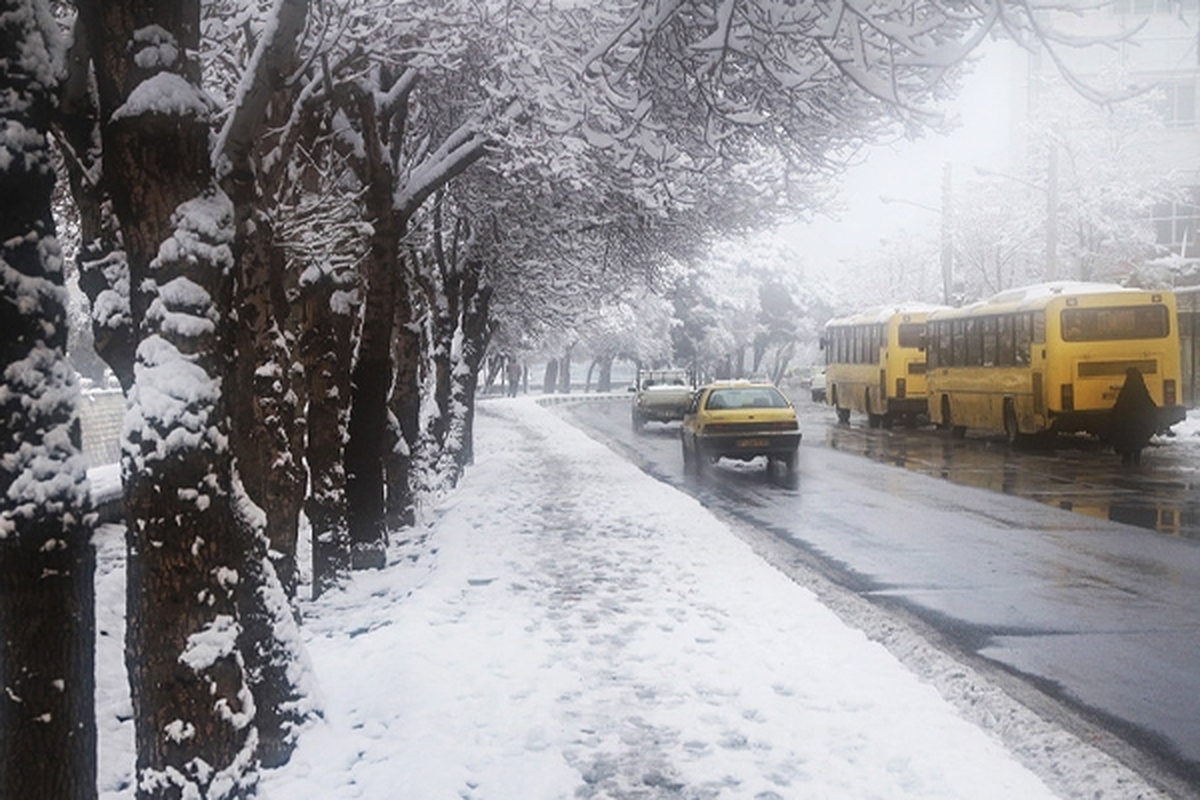 ادارات، مدارس و مراکز آموزشی استان کردستان در روزهای چهارشنبه و پنجشنبه این هفته تعطیل شد.