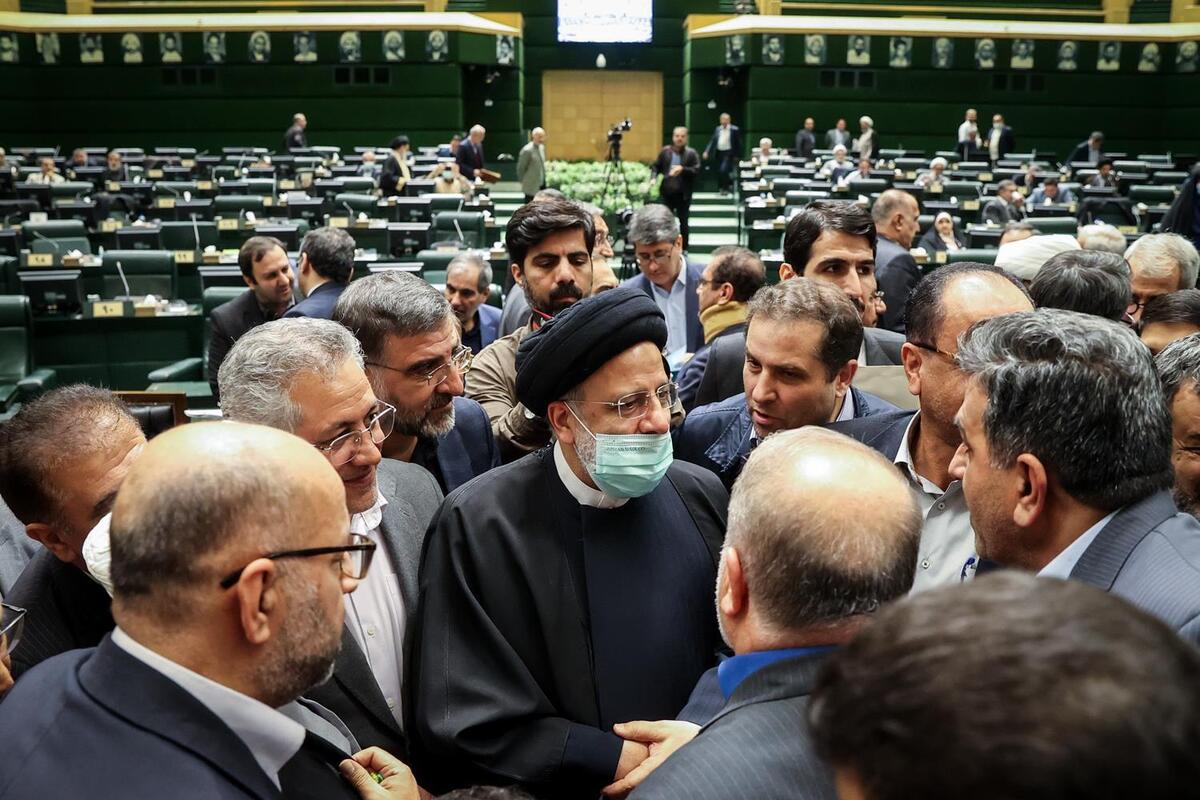 رئیس‌جمهور به‌منظور تقدیم لایحه بودجه سال ۱۴۰۲ کل کشور در جلسه علنی مجلس شورای اسلامی حضور یافت.