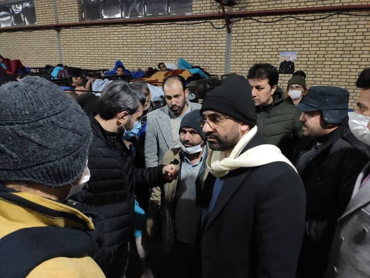 سید عبدالله ارجائی، در گرمخانه شهرک باهنر مددسرای مهربانی حضور یافت و از نزدیک با مددجویان این گرمخانه گفتگو کرد.