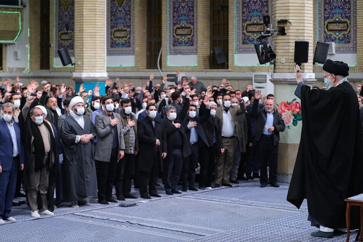 رهبر انقلاب اسلامی علت به ثمر نرسیدن نقشه جامع و برنامه‌ریزی شده دشمن در قضایای اخیر را محاسبات غلط آن‌ها از واکنش مردم، جوانان و مسئولان خواندند و تأکید کردند: راه مأیوس کردن بدخواهان از دشمنی، قوی شدن ایران است.