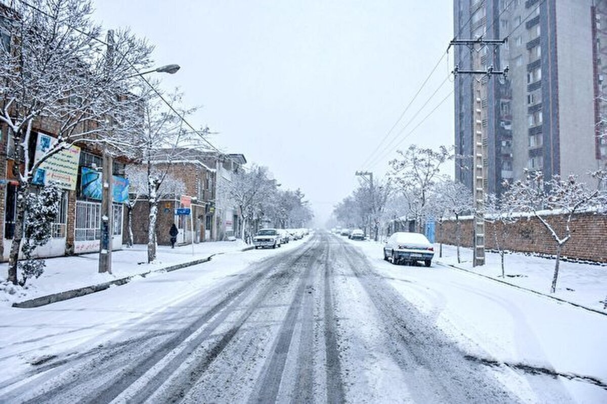 کارگروه استانی مدیریت مصرف انرژی استان همدان در خصوص تعطیلی دستگاه‌های اجرایی، سازمان‌ها، نهادها، شرکت‌ها، موسسات، بانک‌ها، دانشگاه‌ها و مراکز آموزشی در روز دوشنبه ۲۵ دی ماه اطلاعیه‌ای صادر کرد.