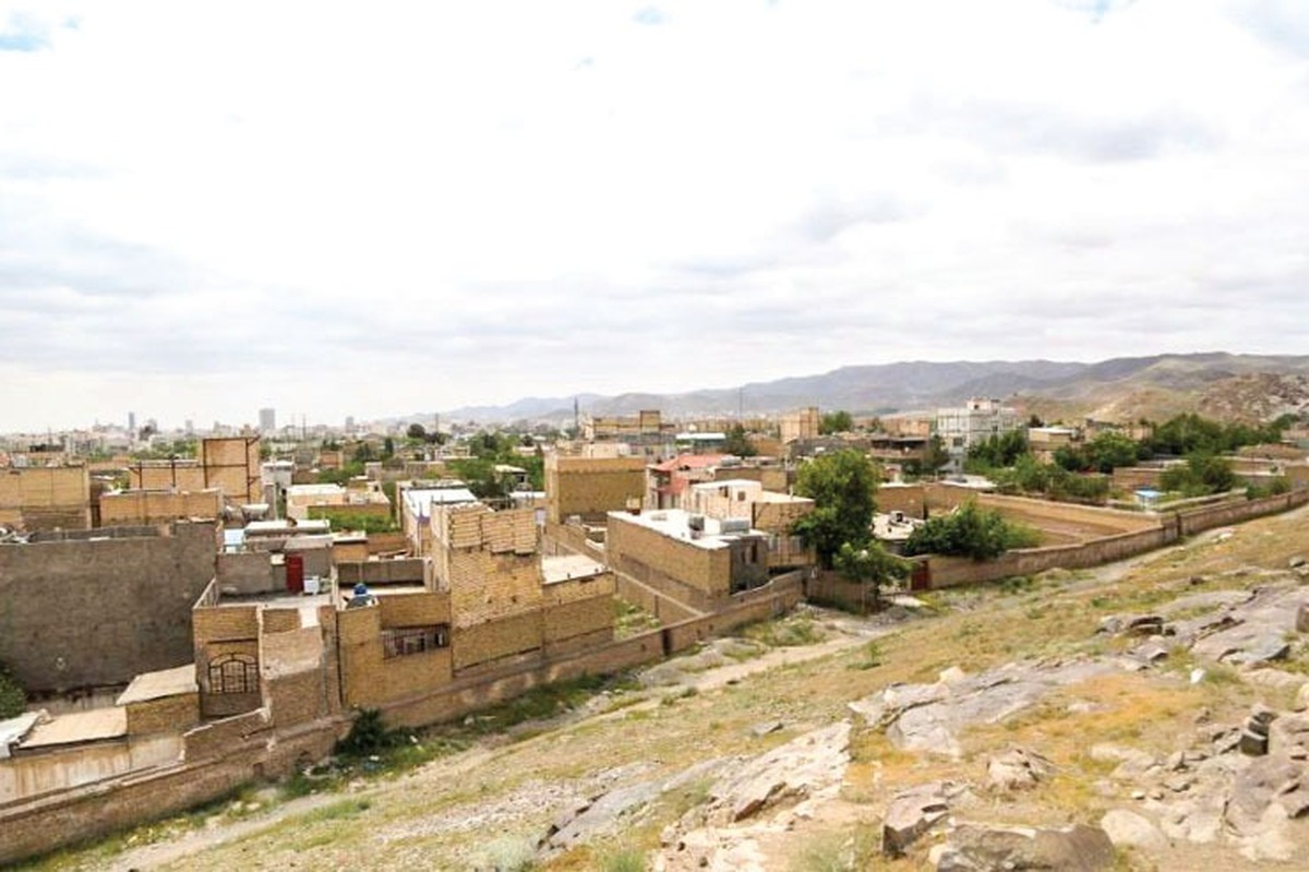 مدیرعامل سازمان بازآفرینی شهرداری مشهد از تغییر جدی در بافت میدان شهدا و قلعه وکیل‌آباد خبر داد.