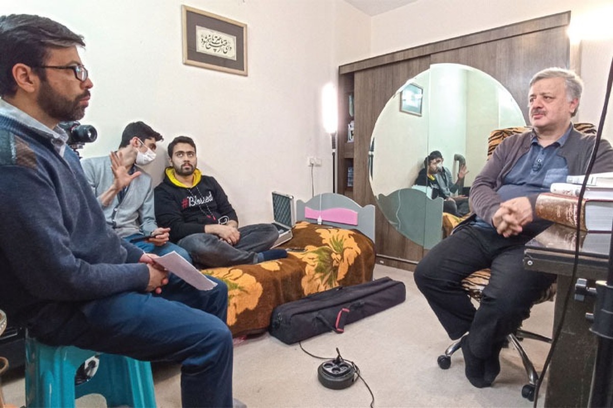 مستند «هم وطن» ساخته کارگردان مشهدی، سیدمحمد محمدی سرشت که به زندگی و فعالیت‌های ادبی استاد محمدکاظم کاظمی، شاعر افغانستانی ساکن مشهد می‌پردازد، امسال در سیزدهمین جشنواره مردمی فیلم عمار حضور داشت.