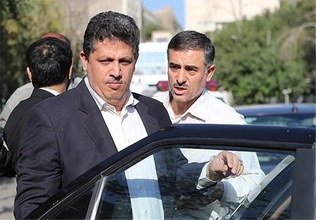 وکیل مهدی هاشمی اعلام کرده است که آزادی مشروط وی در شرایطی اجرا شده که ۳ سال از امکان صدور حکم آزادی مشروط او و بیش از ۷ سال از آغاز حبس او گذشته است.