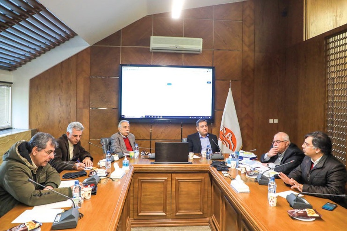 سوختن و ساختن صنعتگران در تابستان و زمستان!