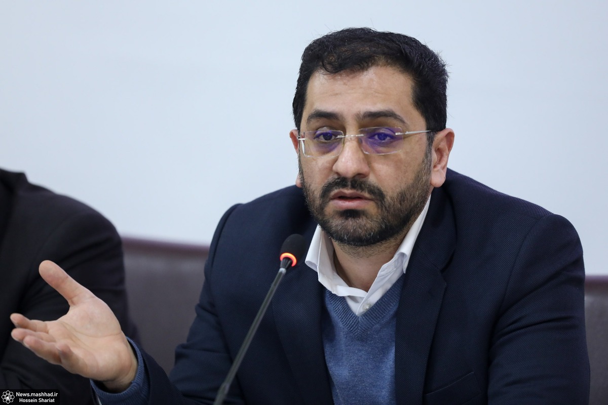 سید عبدالله ارجائی گفت: رمز موفقیت بعد عنایت خدا اعتماد به تفضل علی بن موسی الرضا (ع) در شهر، همدلی  و شرط موفقیت در مدیریت، داشتن گروه کاری همدل است لذا خواهش دارم این موضوع همچنان در دستور کار قرار گرفته و تقویت شود.