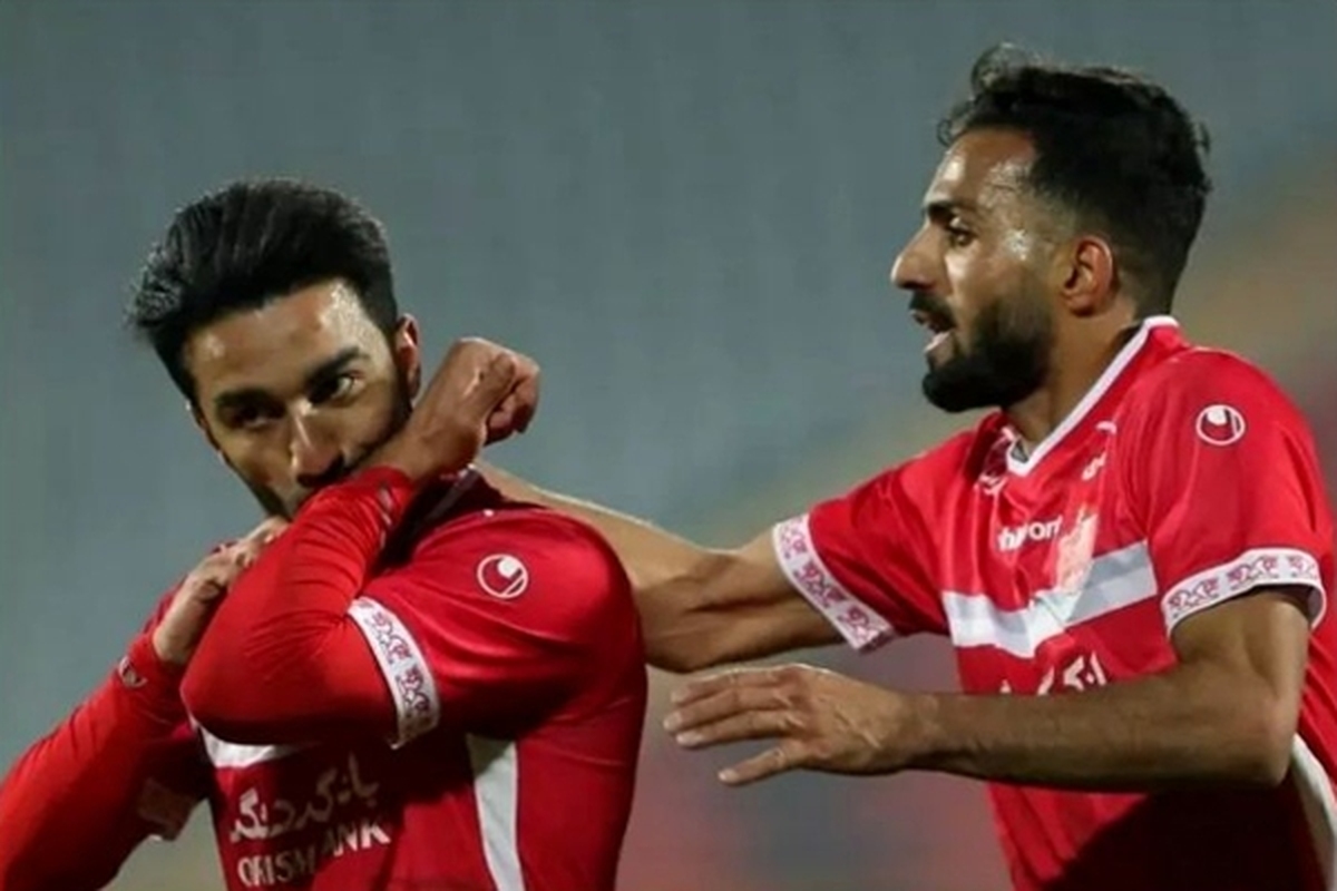 باشگاه پرسپولیس فقط تکلیف یکی از بازیکنان مازاد خود را مشخص کرد.