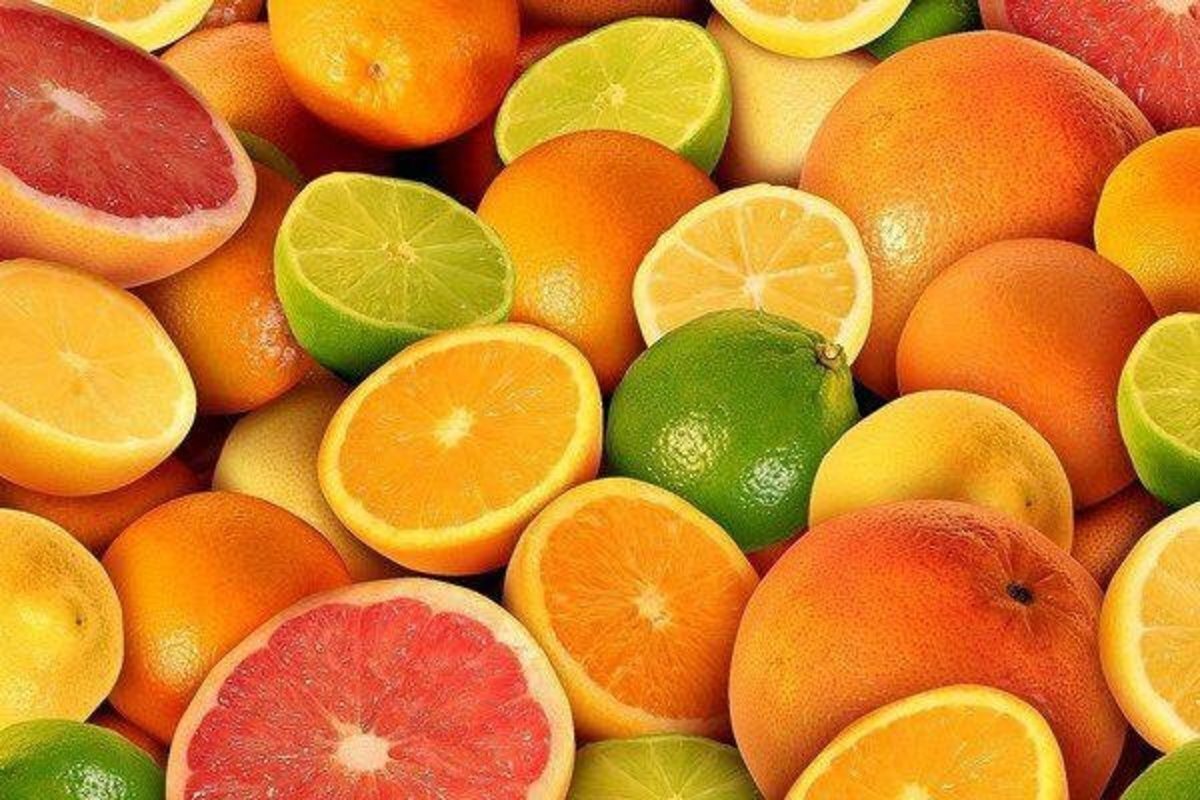 مصرف منظم میوه‌های خانواده مرکبات سیستم ایمنی بدن را تقویت کرده و علاوه بر آنکه از شما در برابر ابتلا به برخی بیماری‌های واگیردار تنفسی محافظت می‌کند، می‌تواند ما را مقابل سرطان‌ها نیز محافظت کند.