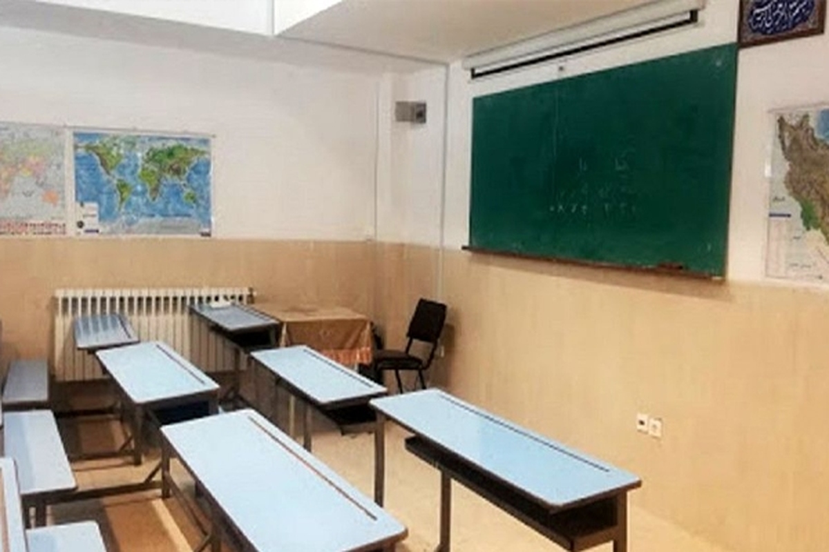 برخی مدارس سراسر کشور به علت بارش برف و برودت هوا تعطیل شده است.
