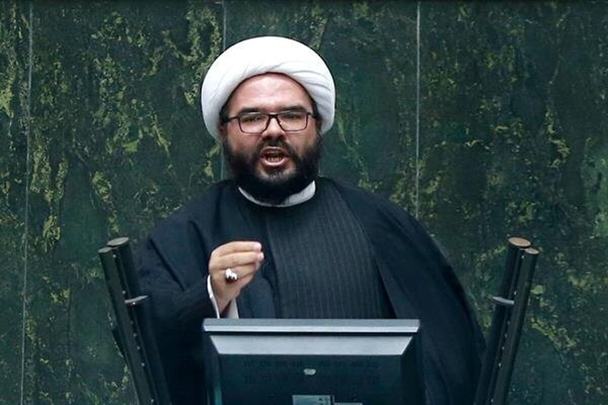 عضو کمیسیون فرهنگی مجلس شورای اسلامی  گفت: اگر صدای منتقد و معترض شنیده نشود تبدیل به معاند می‌شود و مجلس باید پاسخگو باشد. برخی واقعا اعتراض دارند و بسیاری هم اغتشاشگر هستند. آنجا که به اموال عمومی آسیب می‌زنند هر کس آنجا حضور داشته باشد اغتشاشگر است، اعتراض به نحو دیگری اعلام می‌گردد. 