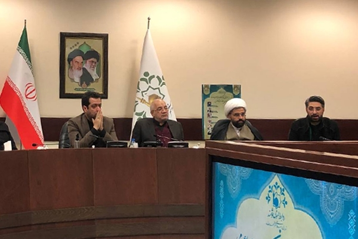 عضو شورای اسلامی شهر مشهد گفت: روابط عمومی شورا نقش موثری در کارها دارد و حلقه اتصال مسئولان با مردم هستند.