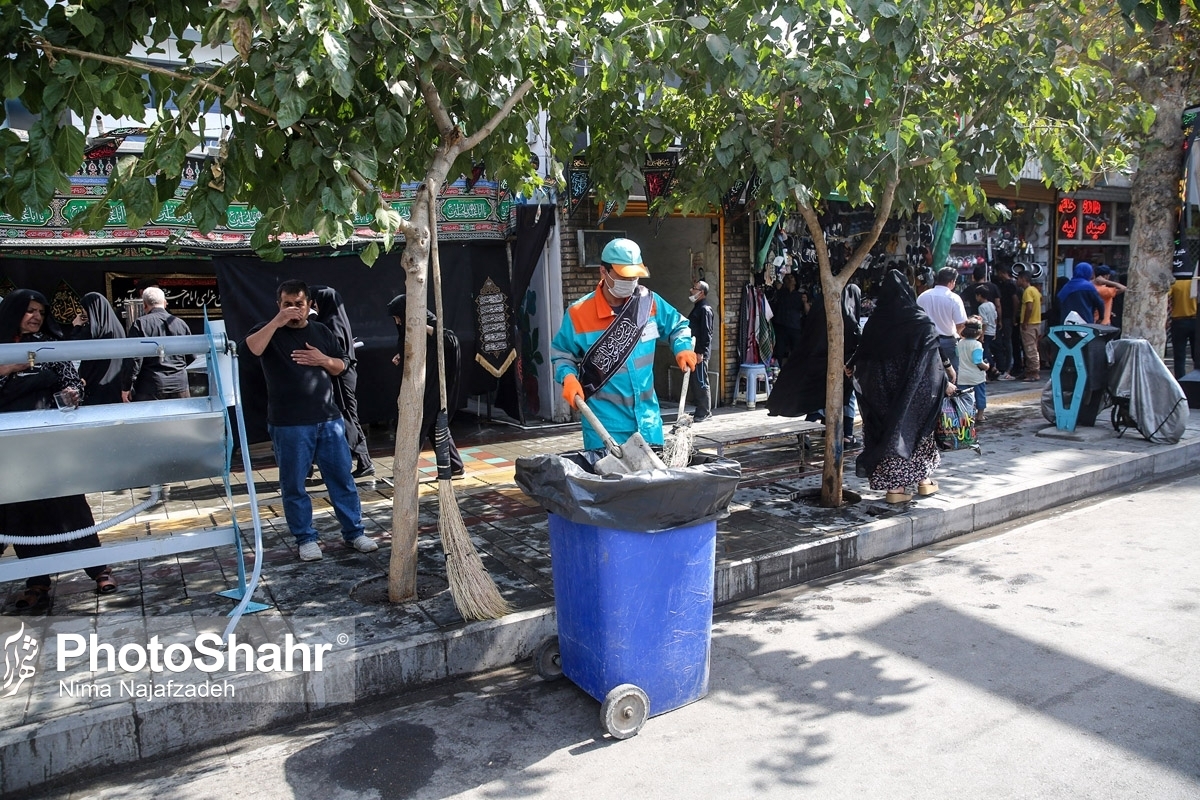معاون محیط زیست و خدمات شهری شهرداری مشهد، از آماده باش بیش از ۵۰۰ نیروی خدمات شهری شامل پاکبانان و آتش نشانان در محور‌های منتهی به حرم رضوی، برای ارائه خدمات شایسته به عزاداران فاطمی خبر داد.