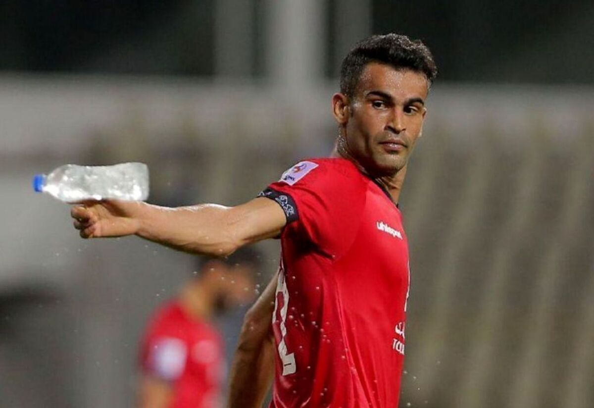 مهاجم سابق پرسپولیس برای تمدید قرارداد با این باشگاه به توافق رسید.