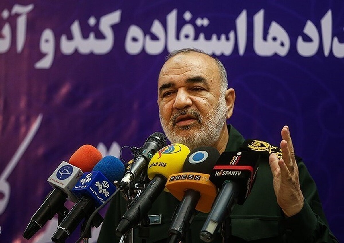 فرمانده کل سپاه پاسداران گفت: دشمن در حوادث اخیر هرچه لشکر و یگان تربیت کرده بود با همه توان به میدان آورد، اما شکست سختی خورد.