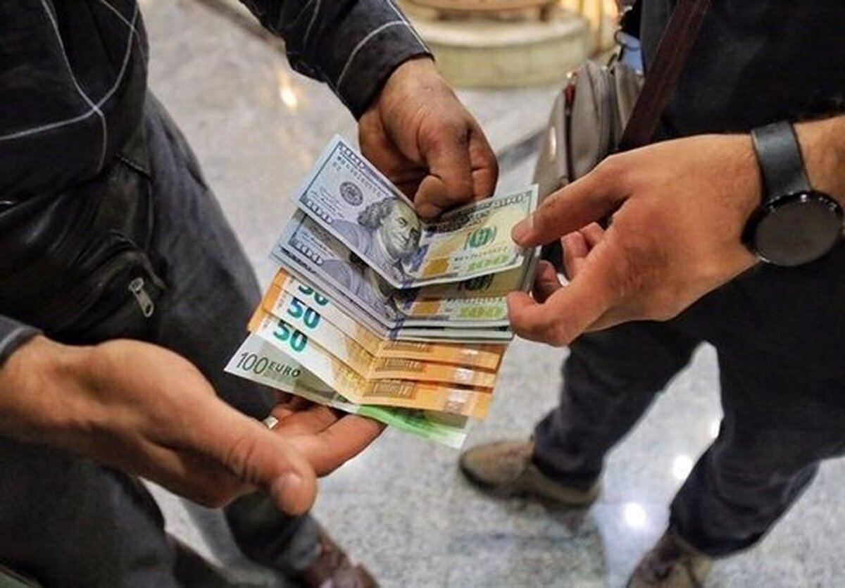 قیمت ارز‌هایی نظیر دلار و یورو امروز چهارشنبه، هفتم دی ۱۴۰۱، در بازار ارز روندی صعودی را تجربه کرد.