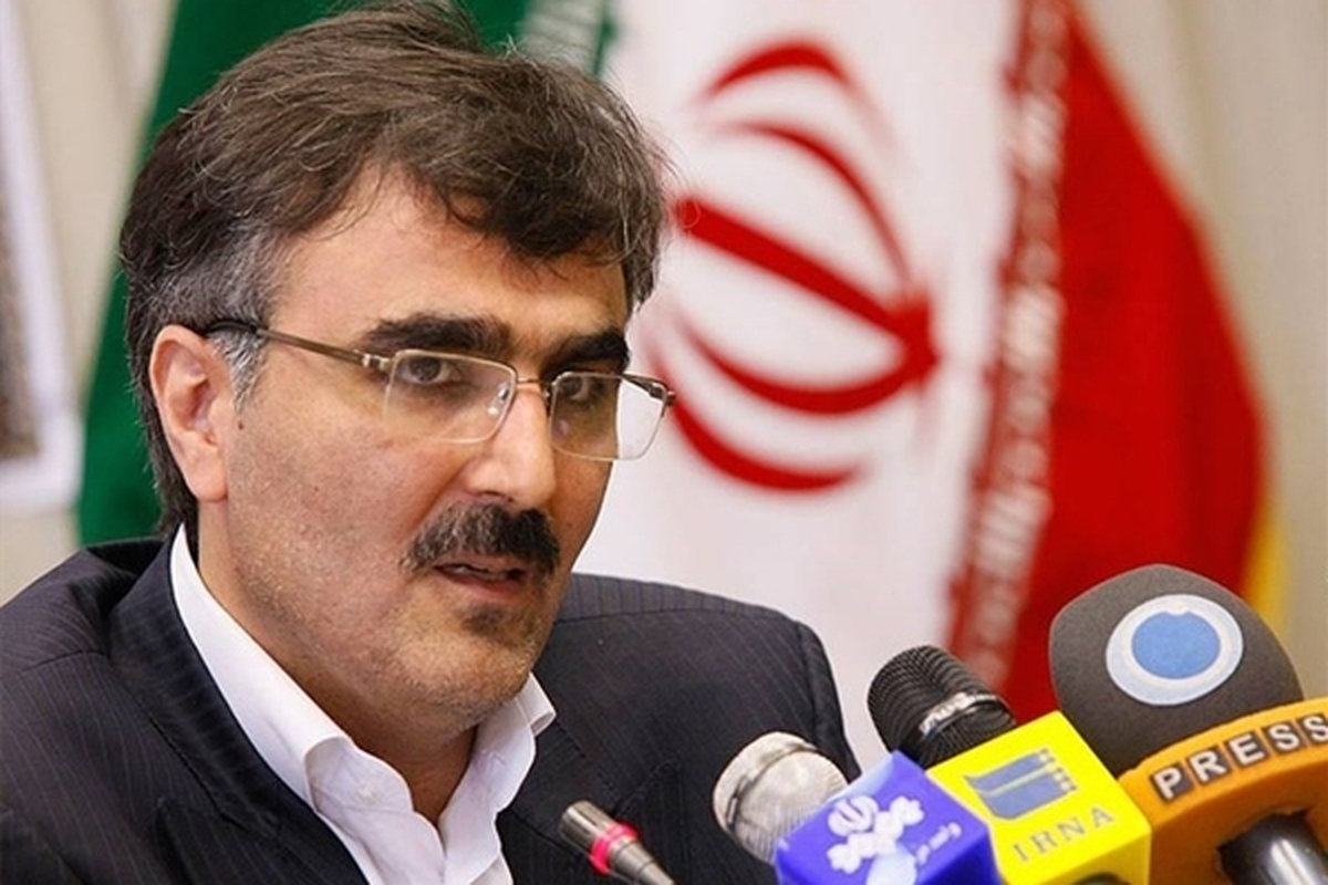 رییس کل بانک مرکزی سیاست کلی این بانک را تامین نیازهای ارزی کشور با نرخ ۲۸۵۰۰ دانست و گفت: نرخ ۴۴ نرخ ارز کشور نیست؛ حتما در بازار ازاد دخالت می‌کنیم. این نرخی که الان در بازار هست تعریفی است که ناشی از انتظارات است.