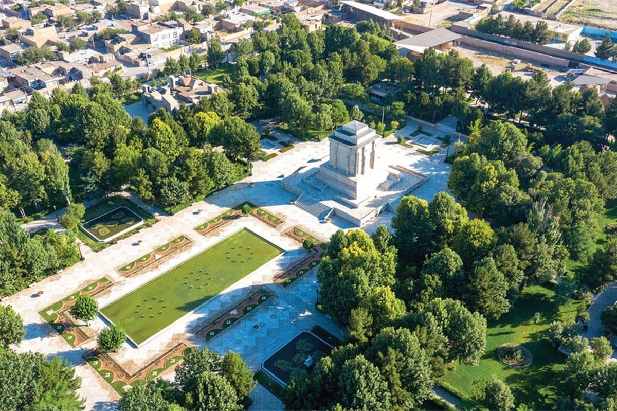 در جلسه مشترک رئیس کمیسیون اصل ۹۰ مجلس و مسئولان شهری و استانی بر ابلاغ طرح تفصیلی توس حداکثر تا ۴ ماه تأکید شد.