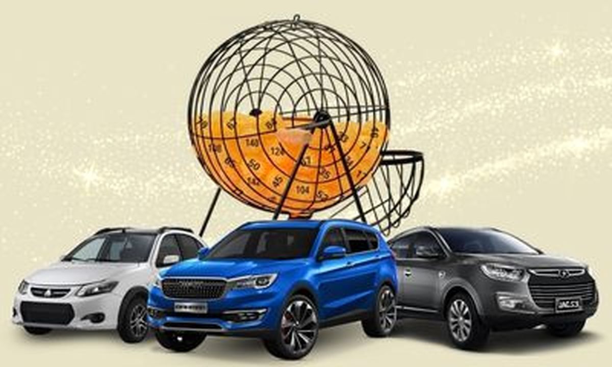 مدیرعملیات فروش ایران خودرو با اشاره به تعداد بالای شرکت کنندگان در طرح فروش محصولات این شرکت گفت: تلاش می‌کنیم با دریافت مجوز‌های لازم در ثبت نام‌های بعدی تنها کسانی بتوانند شرکت کنند که وجه خودرو در حسابهایشان موجود است و از طریق بانک مسدود می‌شود.