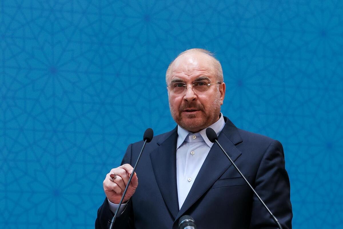 رئیس مجلس که بامداد امروز در ستاد فرماندهی کل سپاه حضور یافته بود، تاکید کرد: اگر شورای اروپا بخواهد دریچه عقلانیت را ببندد و در جهت دفاع از تروریسم حرکت کند، ما در مجلس آماده‌ایم با هر اقدامی که بخواهد ثلمه‌ای به سپاه پاسداران وارد کند، با قاطعیت برخورد کنیم.