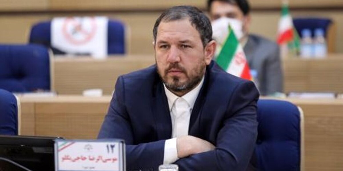 نایب‌رئیس شورای اسلامی شهر مشهد گفت: انتظاراتی برای اداره شهر داریم که باید برآورده شود. وضعیت فعلی شهر خوب نیست و باید بیشتر فعالیت شود و اتفاقات بهتری شکل بگیرد و بازتاب مثبت و خبری را از مدیریت شهری بگیریم. سرپرست شهرداری همه اختیارات شهردار را داراست.