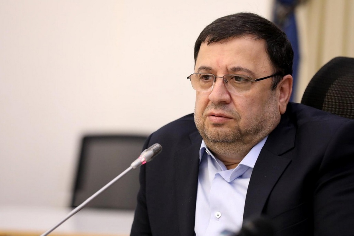 سیدابوالحسن فیروزآبادی از مدیران معتمد نظام شمرده می‌شود و سال‌ها در سمت‌های گوناگونی فعالیت داشته و همواره بر بومی‌سازی در زمینه‌های نرم‌افزار و سخت‌افزار تاکید کرده است. 