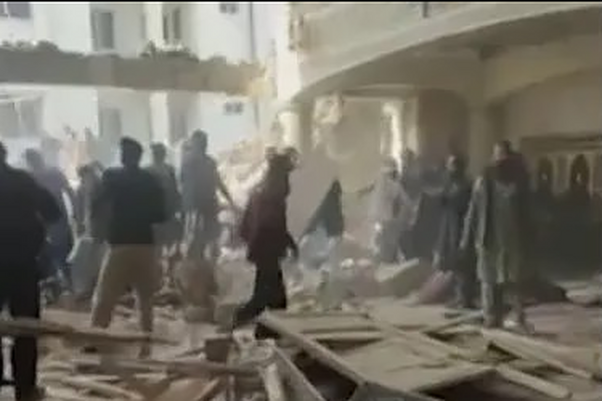 منابع خبری از وقوع انفجار در پیشاور پاکستان خبر دادند. رویترز گزارش کرده دستکم ۱۹ تن در این انفجار کشته شده‌اند.