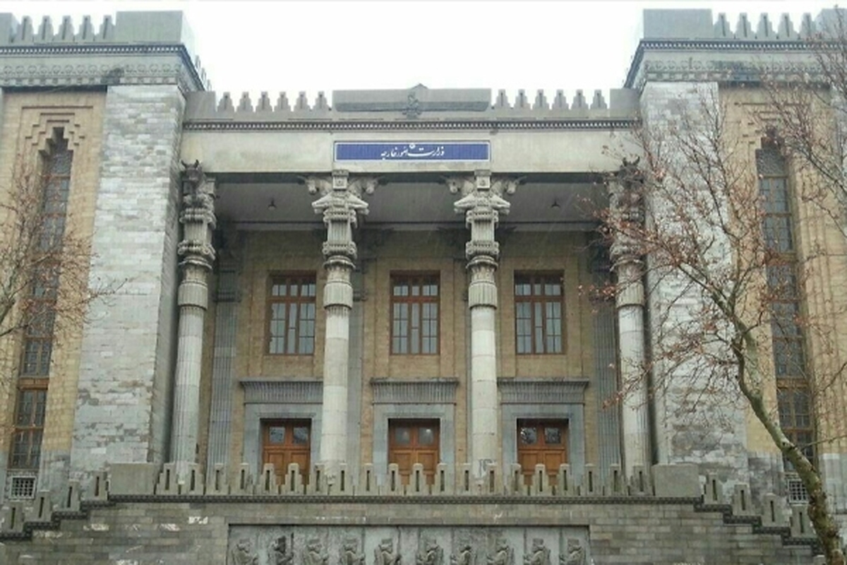 کاردار سفارت اوکراین در پی انتشار موضع عجیب و مغرضانه از سوی مشاور دفتر ریاست‌ جمهوری اوکراین در رابطه با اقدام تروریستی علیه تأسیساتی در اصفهان به وزارت امور خارجه احضار شد.