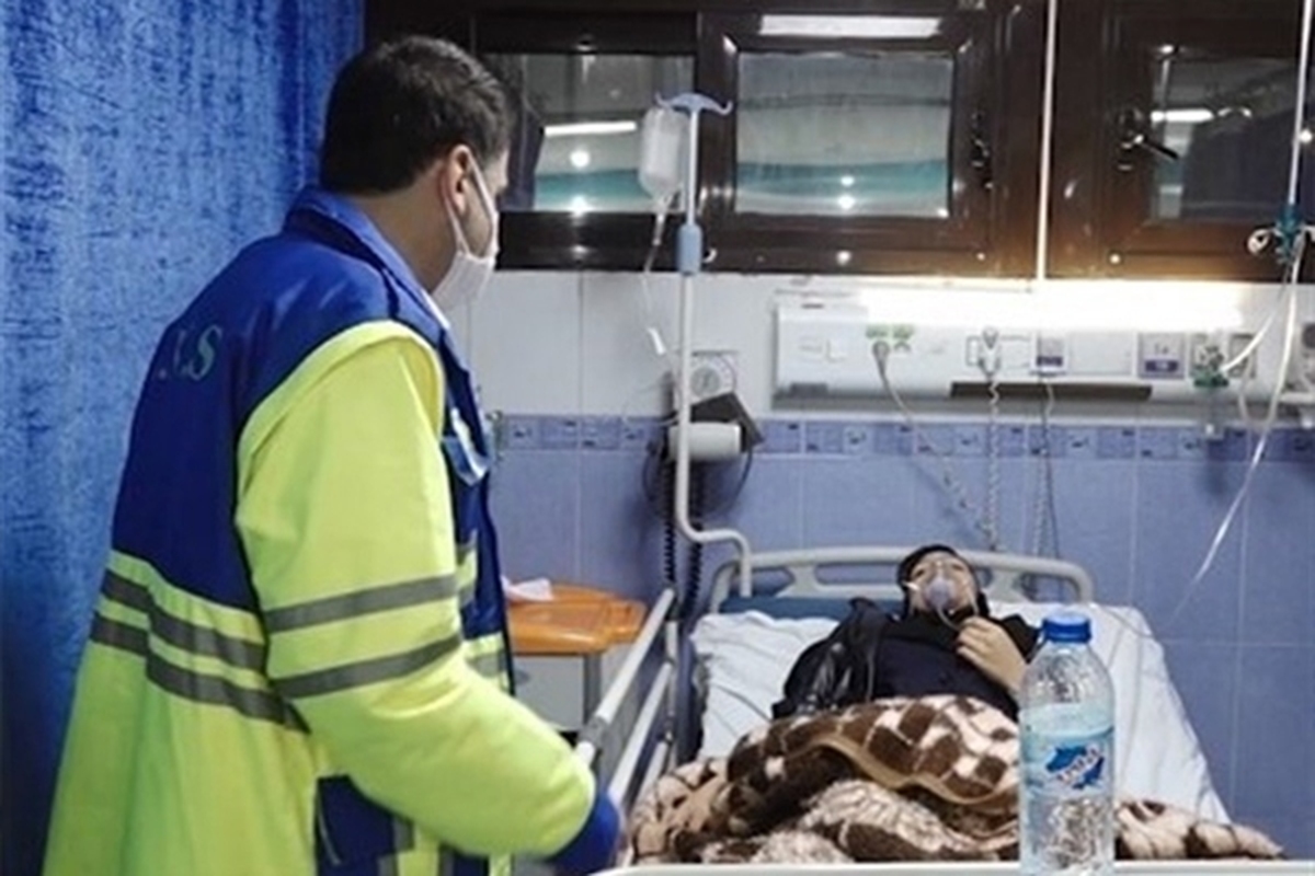عصر امروز حادثه مسمومیت برای بار دوم در مدرسه دخترانه فاطمیه قم ۱۷ دانش‌آموز را راهی بیمارستان کرد، علت این حادثه توسط کارشناسان در دست بررسی است.