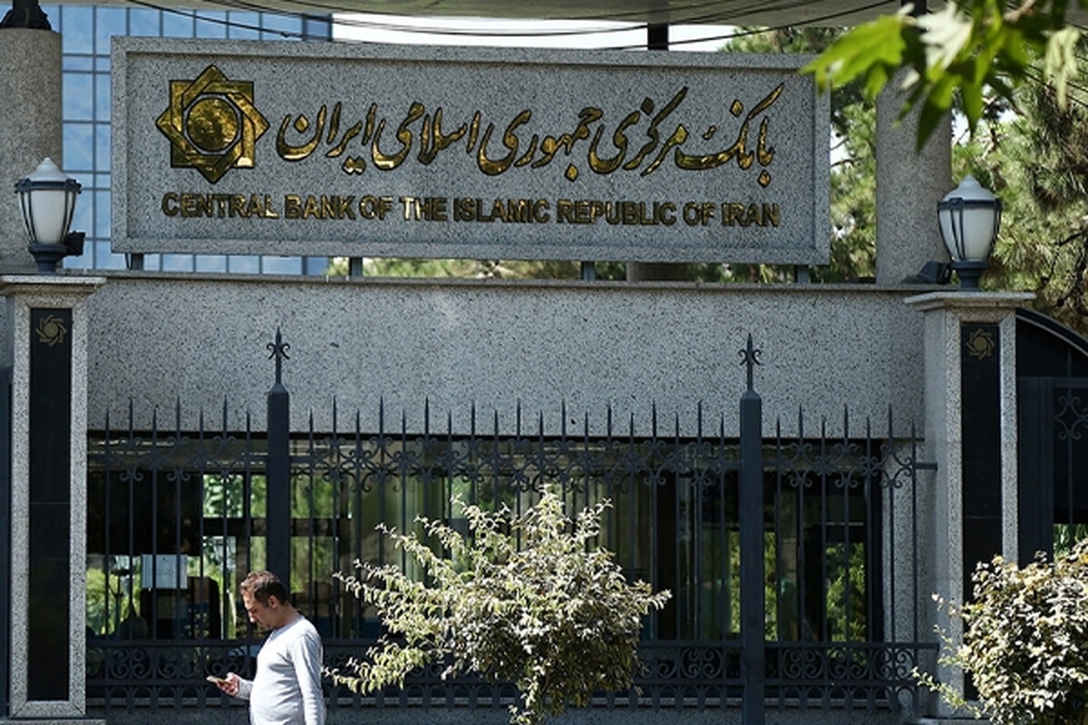 معاون اقتصادی بانک مرکزی درباره زمان اجرای افزایش نرخ سود بانکی توضیحاتی را ارائه داد.