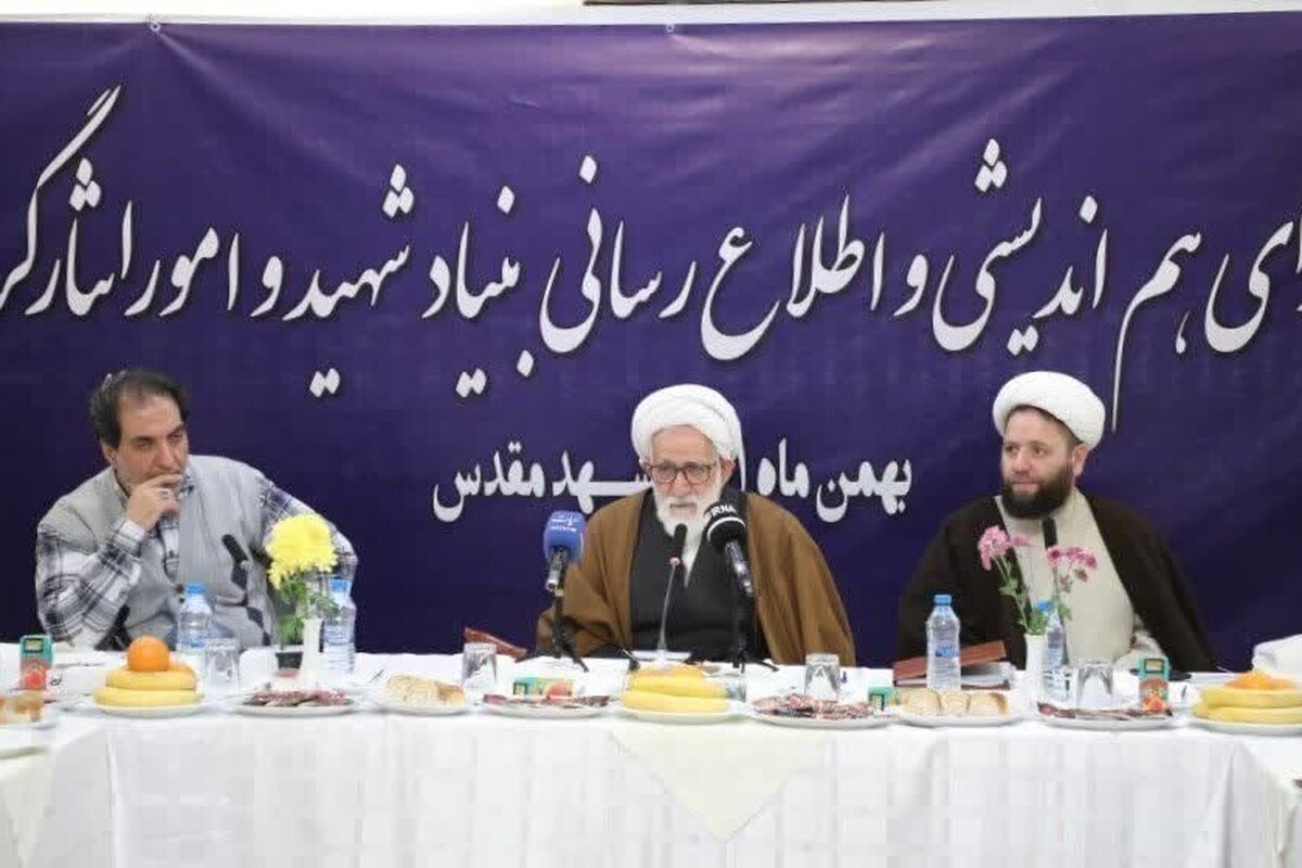 معاون توسعه مدیریت و منابع بنیاد شهید و امور ایثارگران گفت: قرار شده تا در سال ۱۴۰۲، ۱۰ هزار دستگاه خودروی داخلی هم در میان جامعه هدف ۲۵۰ هزار نفری خانواده‌های ایثارگر توزیع شود. البته برای تحویل خودرو به ایثارگران باید شاخص‌های در نظر گرفته شود که در حال نهایی شدن است.