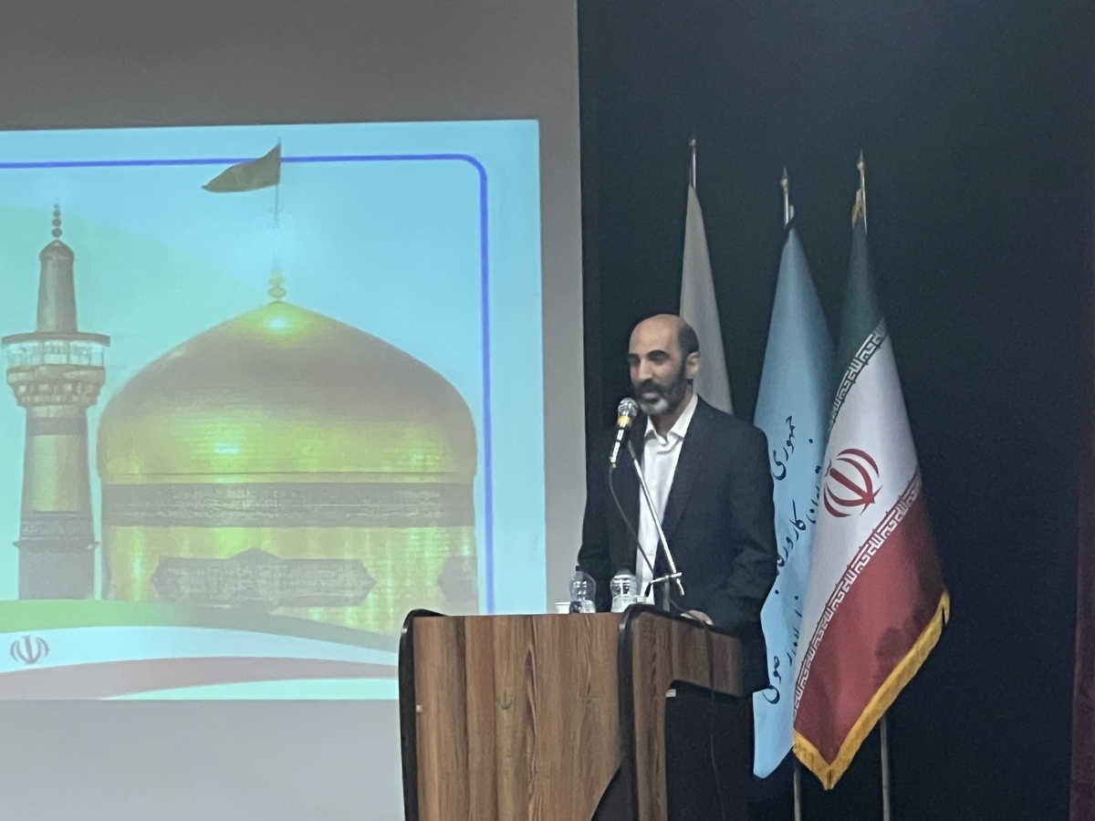 مدیر اداره تامین مالی زنجیره تولید بانک مرکزی گفت: یکی از اصلی‌ترین الزامات سرمایه گذاری برای تحقق رشد اقتصادی بالا توسعه کارآفرینی با محوریت بخش خصوصی است.