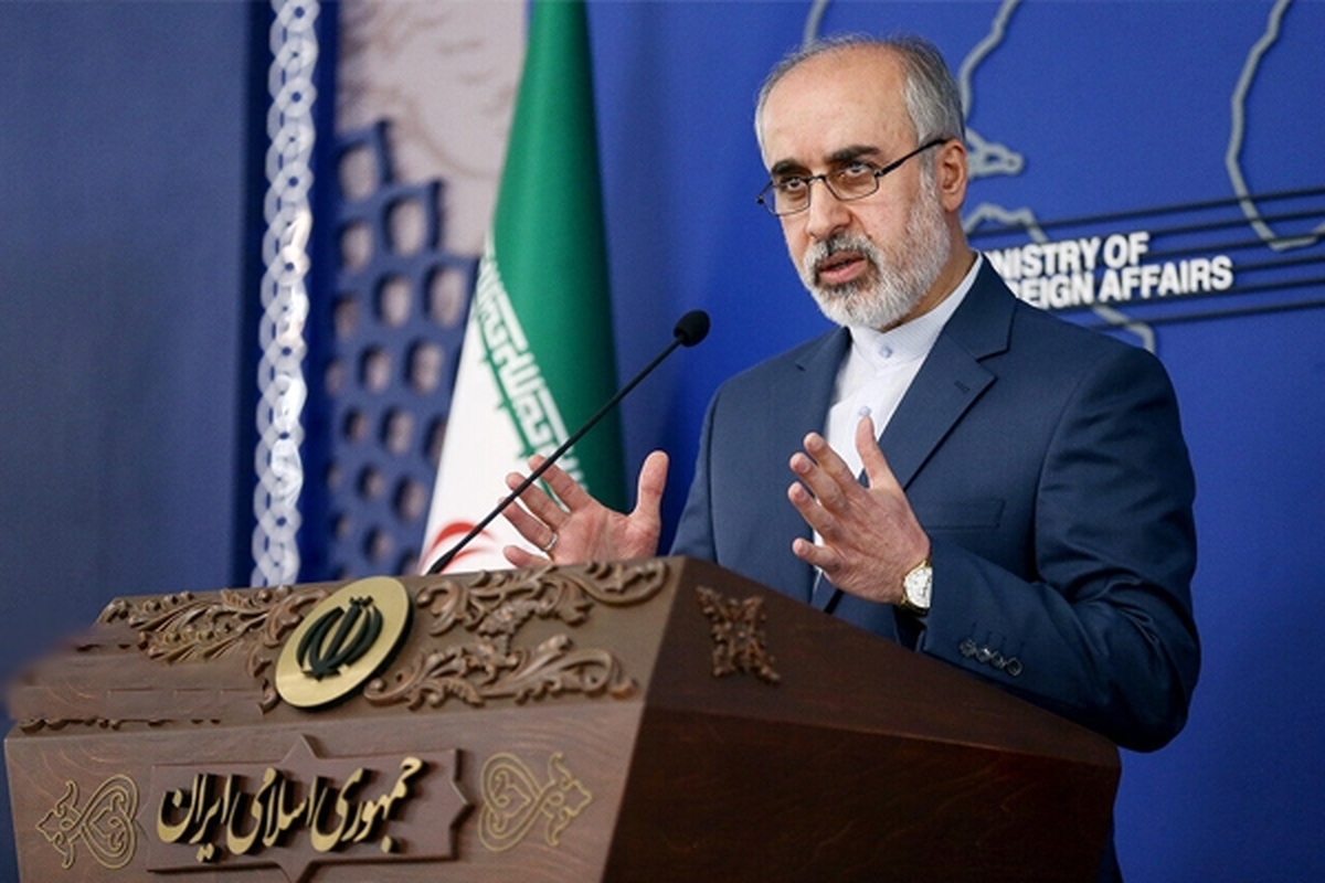 سخنگوی وزارت امور خارجه در واکنش به بیانیه تروئیکای اروپایی و آمریکا درباره فعالیت‌های صلح آمیز هسته‌ای ایران در «فردو»، گفت: این موضوع به آژانس اطلاع رسانی شده و در بازرسی اخیر، هیچ اقدام جدید و متناقضی رخ نداده که نیازمند اطلاع‌رسانی به آژانس باشد.