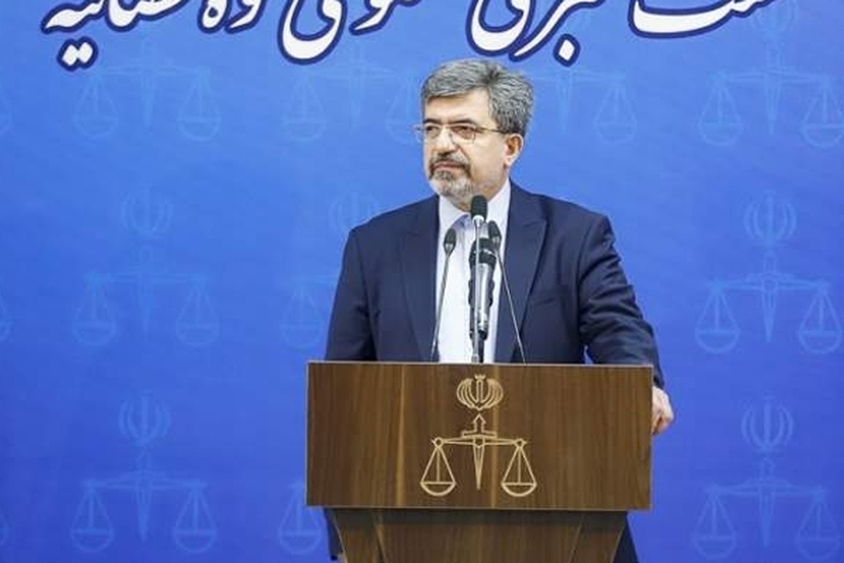 سخنگوی قوه قضاییه درباره موافقت رهبر انقلاب با عفو و تخفیف مجازات گسترده متهمان و محکومان توضیحاتی ارایه کرد.
