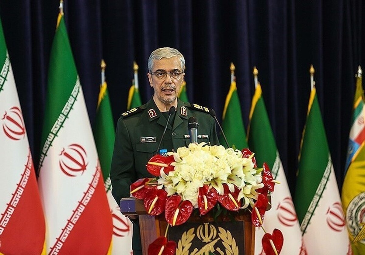 فرماندهان و مسئولان عالی‌رتبه نیرو‌های مسلح صبح امروز با حضور در حرم بنیانگذار انقلاب اسلامی با آرمان‌های امام (ره) تجدید میثاق کردند.