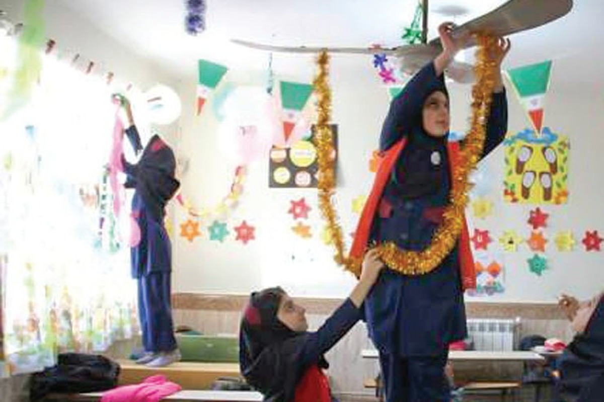 حوالی دهه فجر در دبستان کوچکمان غوغایی به پا می‌شد که نوستالژی شیرینش تا سال‌ها بعد ماندگار شود و این تکرار نسل به نسل ادامه یابد.