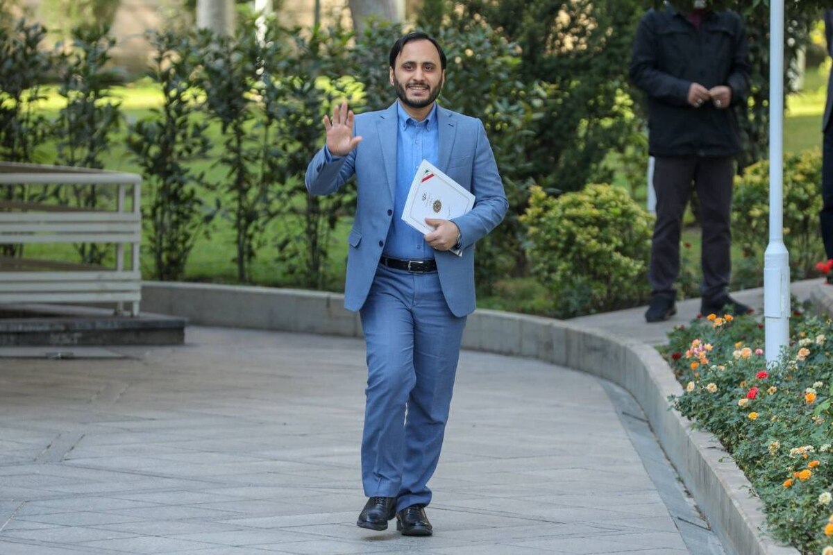 سخنگوی دولت از موافقت هیئت وزیران با اختصاص ۶۹۵ میلیارد تومان برای مناطق زلزله‌زده خوی خبر داد.