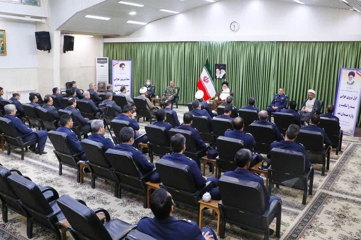 آیت‌الله علم‌الهدی: ۲۲ بهمن مولود ۱۹ بهمن است | نیروی هوایی ارتش، مدافع حریم کشور، نظام و دین خداست