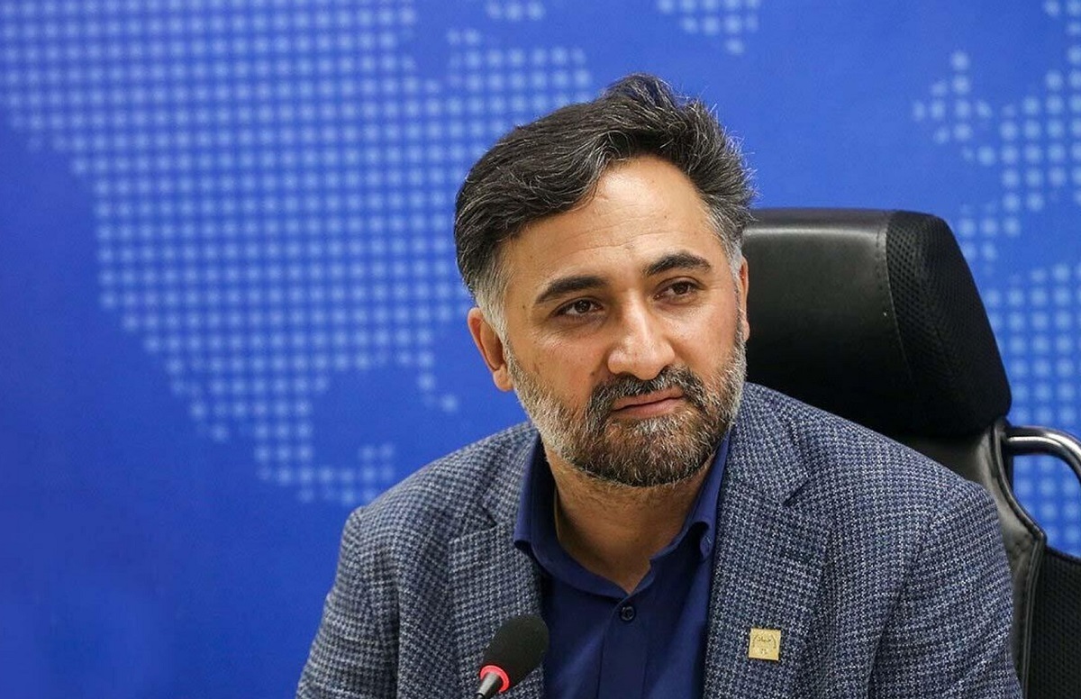 معاون علمی و فناوری رئیس‌جمهور اعلام کرد تا پایان سال آینده ۵ هزار نخبه را جذب خواهند کرد. به گفته دهقانی، برای جذب نخبگان پیشنهاد‌ها و اقدامات خوبی در دستگاه‌های دولتی مطرح و انجام شده است.