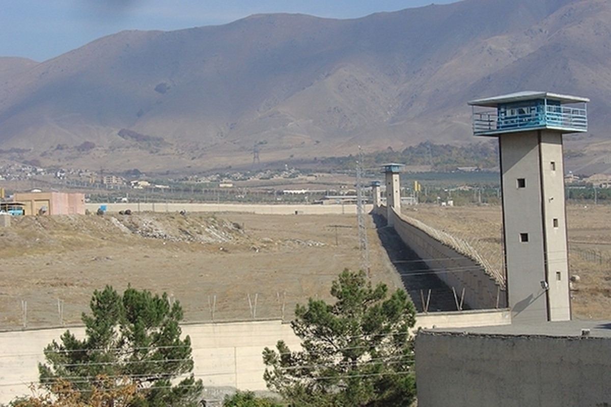 مدیر زندان رجایی‌شهر گفت: ۱۱ نفر از مددجویان زندان رجایی‌شهر در مقاطع کارشناسی رشته حسابداری و ۲ نفر در مقطع کارشناسی‌ارشد رشته مهندسی عمران و حقوق بین‌الملل در حال ادامه تحصیل هستند.