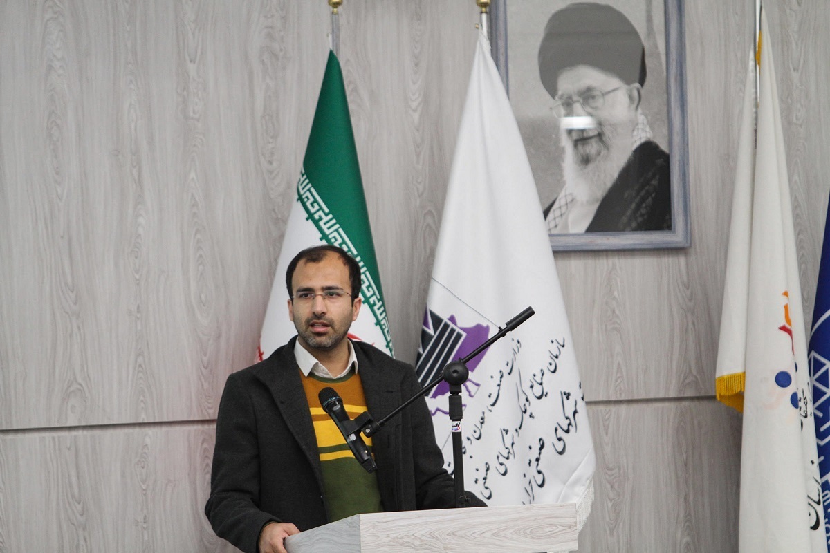 معاون امور هماهنگی اقتصادی خراسان رضوی گفت: این ظرفیت در خراسان رضوی وجود دارد که از مجموعه‌هایی که احساس می‌کنند توانمندند را تقویت و رشد دهیم.