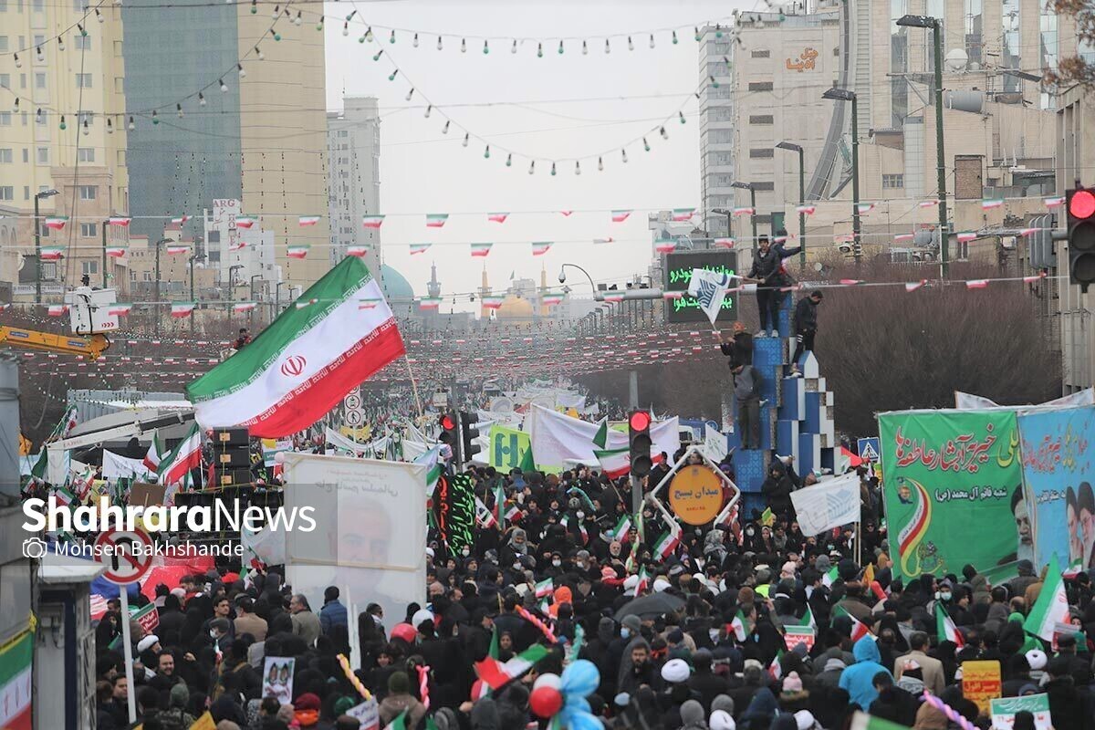 مردم غیور و انقلابی مشهد در چهل و چهارمین سالگرد پیروزی انقلاب اسلامی همزمان با سراسر کشور به پا خاسته و در صفوف به هم پیوسته خیزشی حماسی را در راهپیمایی ۲۲ بهمن رقم زدند.