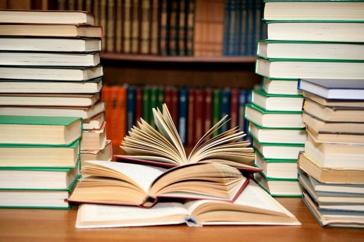 سازمان کتابخانه‌ها، موزه‌ها و مرکز اسناد آستان قدس رضوی به مناسبت ایام خجسته دهه فجر ۱۲ هزار نسخه کتاب را به سازمان فرهنگ و ارتباطات اسلامی نمایندگی خراسان رضوی برای ارسال به رایزن فرهنگی ایران در کشور افغانستان اهدا کرد.
