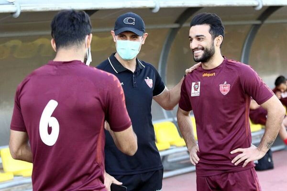 سرمربی پرسپولیس نام هافبک مغضوب تیمش را از لیست خط زد.