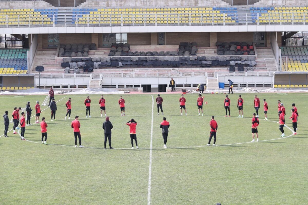 باشگاه پرسپولیس نتوانست چک تحویل داده شده به هتل محل اقامتش را نقد کند.