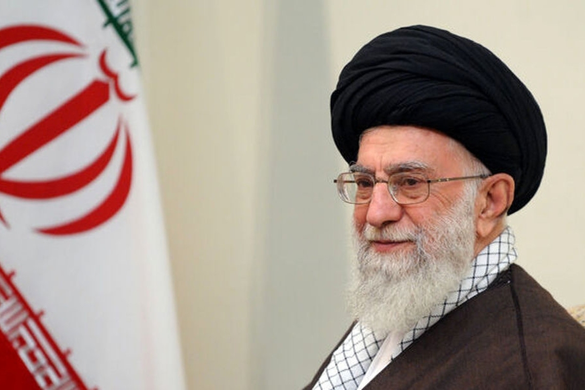 رئیس‌جمهور کشورمان در آستانه سفر به چین، امروز با رهبرانقلاب اسلامی دیدار کرد.
