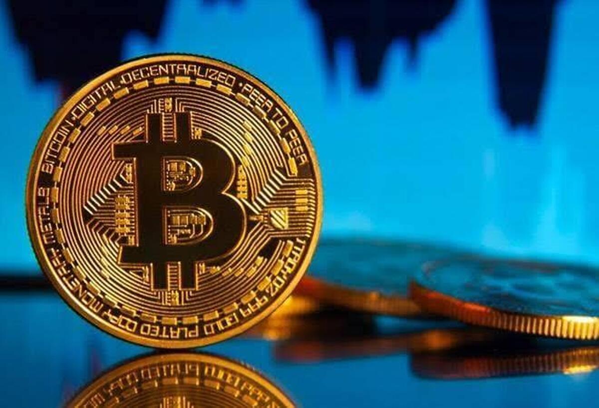 بیت‌کوین با کاهش نگرانی‌ها در مورد سرکوب گسترده توسط رگولاتور‌ها در حدود سطح قیمت ۲۲ هزار دلار معامله می‌شود.